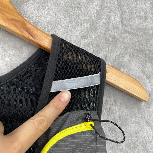 CamelBak Men's Black and Gray Hydration Vest - Picture 6 of 16